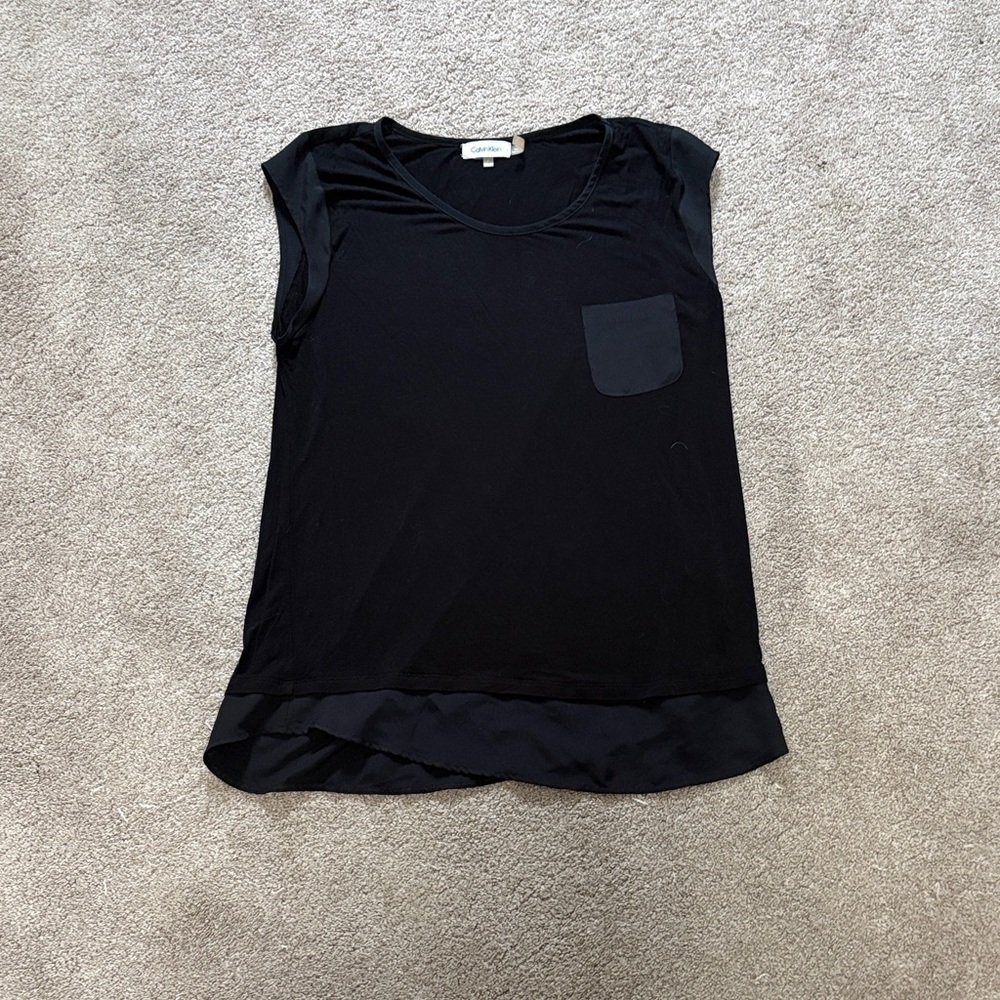 Calvin Klein Elegant Black Short Sleeve Tee